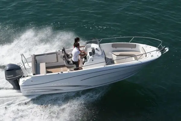 JEANNEAU CAP CAMARAT 7.5 CC