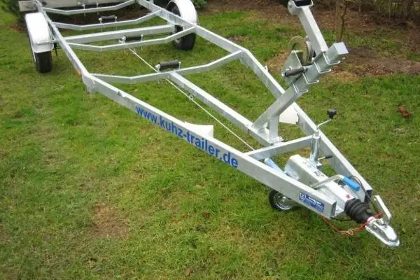 Kuhz BTK1400VL 1,4to Bootstrailer Motorboottrailer Trailer *Neu*