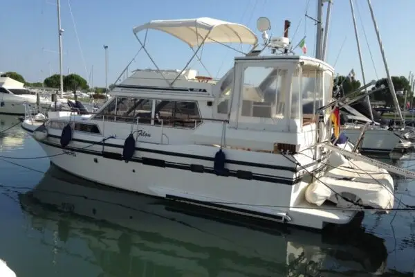 Pfeil 37, Deutscher Werftbau, Flybridgeyacht