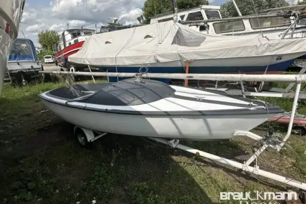 Segeljolle aus der Werft Blohm amp Voss
