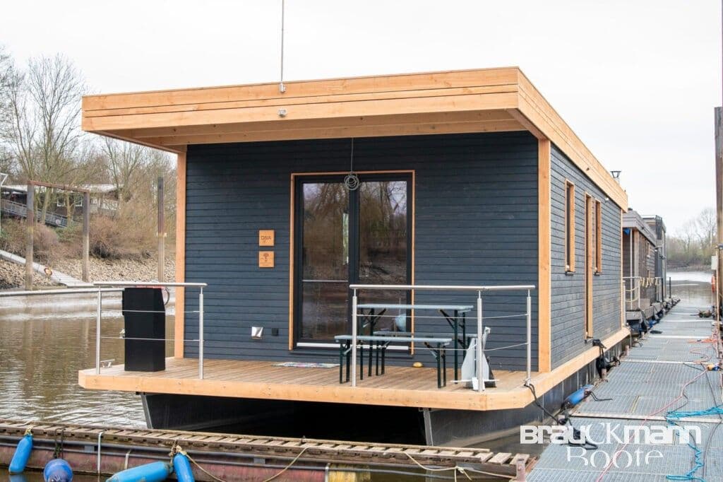 Heukenlock 65 Hausboot