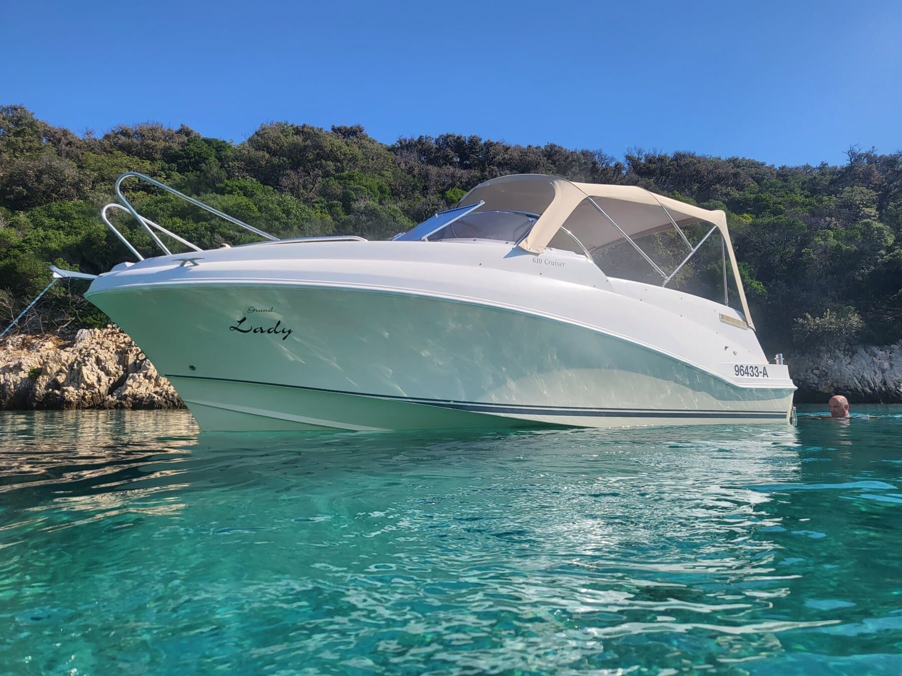 Quicksilver 610 Cruiser Summer sale